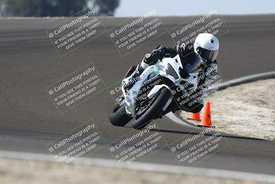 media/Nov-01-2025-TrackDaz (Sat) [[2b4d5192bc]]/B Group/1220pm (Turn 2 Outside)/